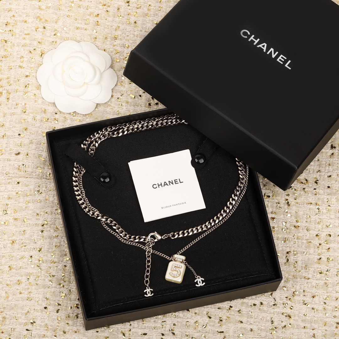 Chocker Chanel 5100