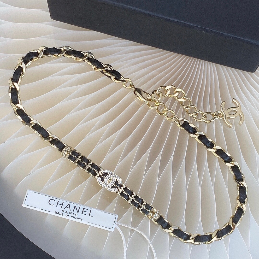 Choker Chanel 270