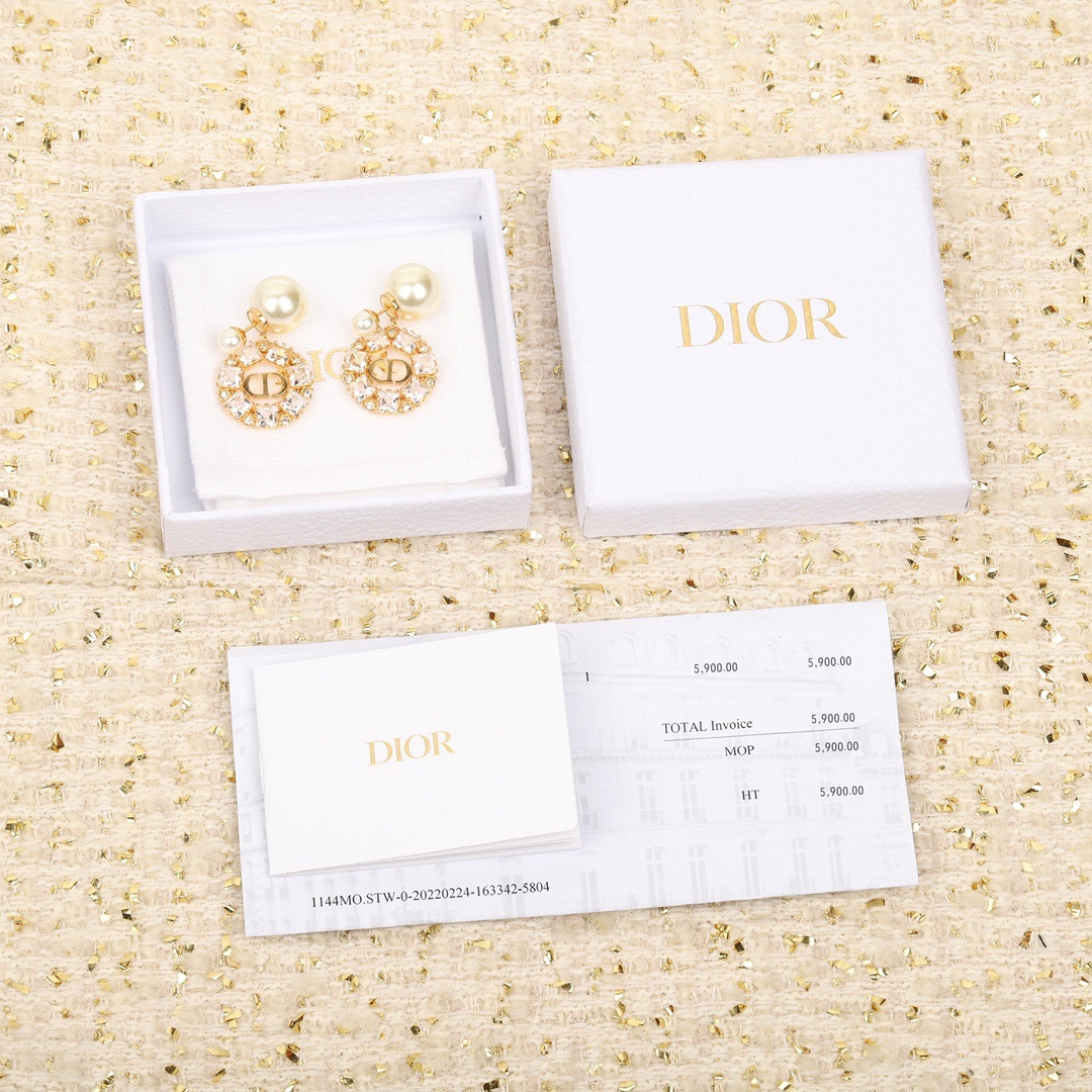 Hoa Tai Dior 5900