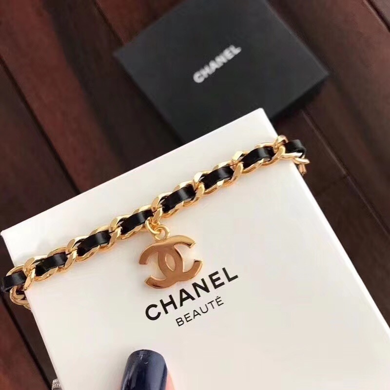 Phụ Kiện Chanel