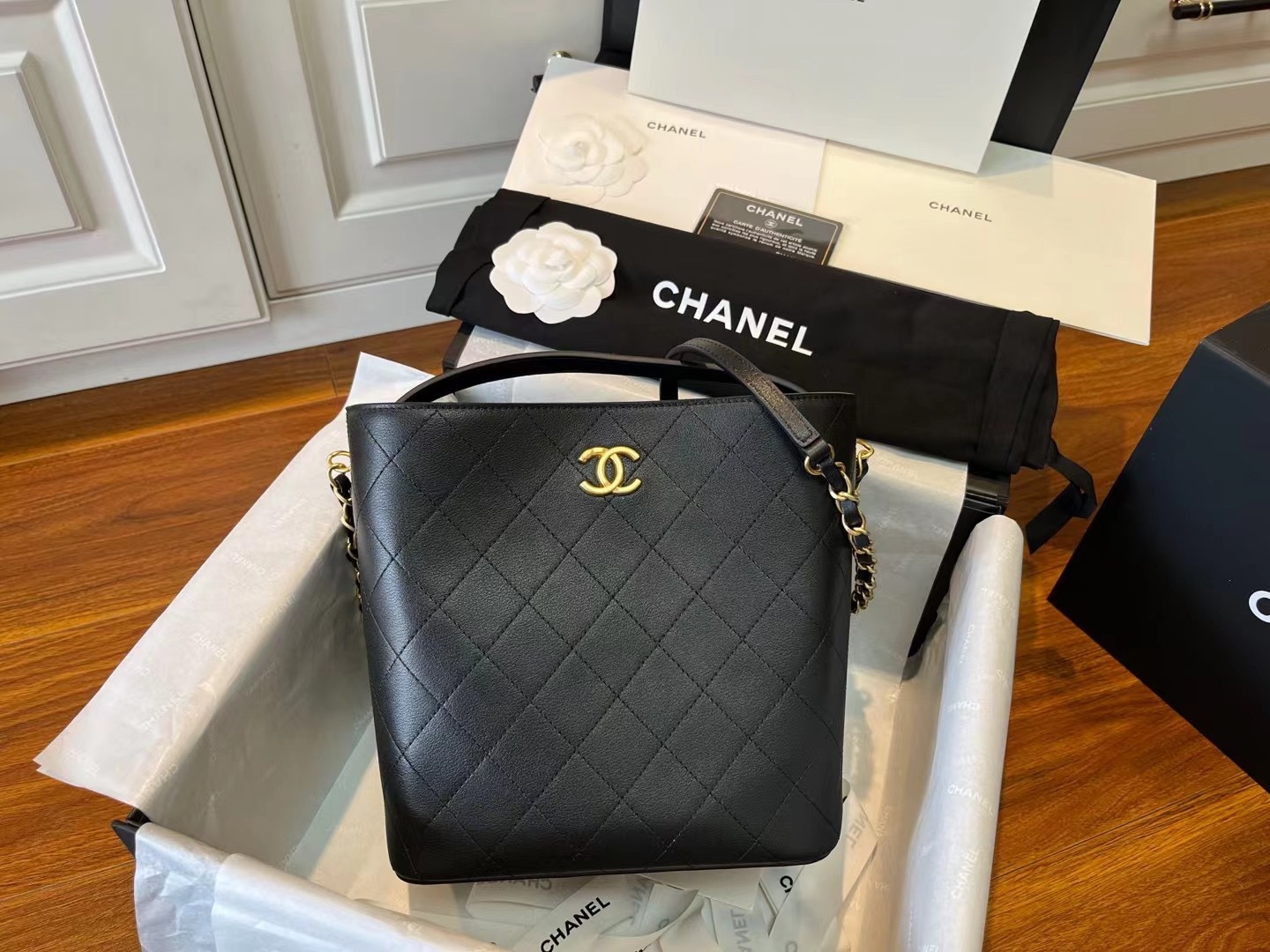 Túi Chanel 22 Buket Bag