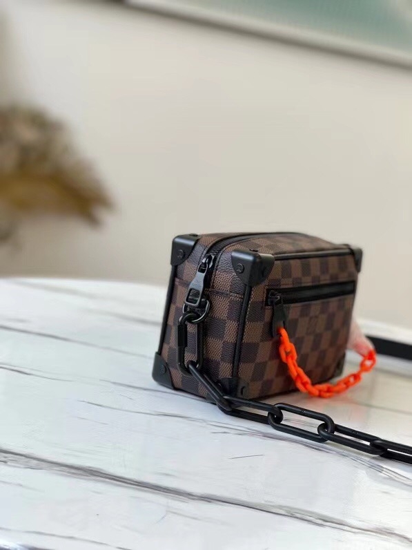 Túi Louis Vuitton