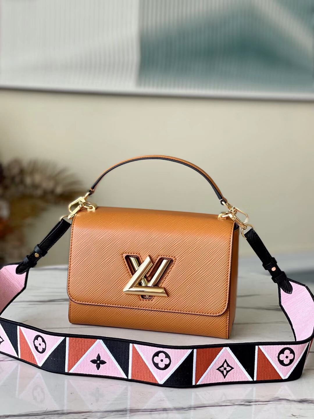 Túi Louis Vuitton Twist