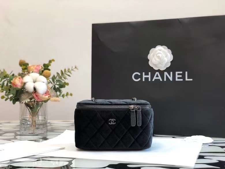 Tuia Chanel 650 